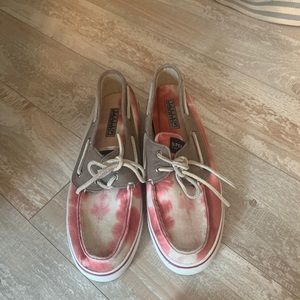 Tie dye sperrys